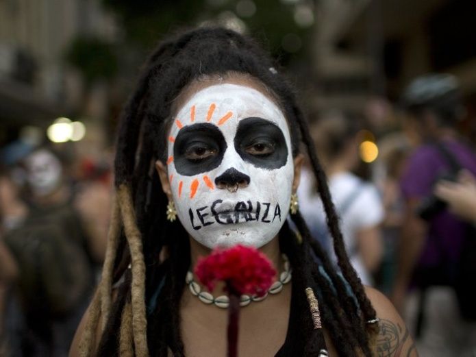 Mujeres brasileñas rompen tabú y hablan del aborto ilegal